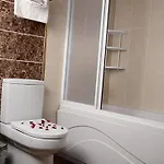 Sueluen Butik Otel מלון Marmara Ereglisi
